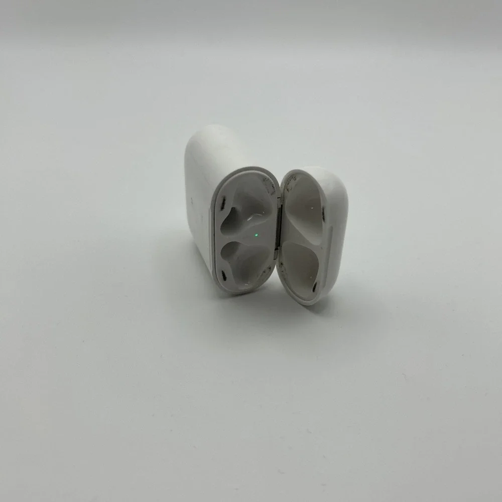 Genuine Apple AirPods Charging Case Only - Model A1602 - 1st & 2nd Gen - White